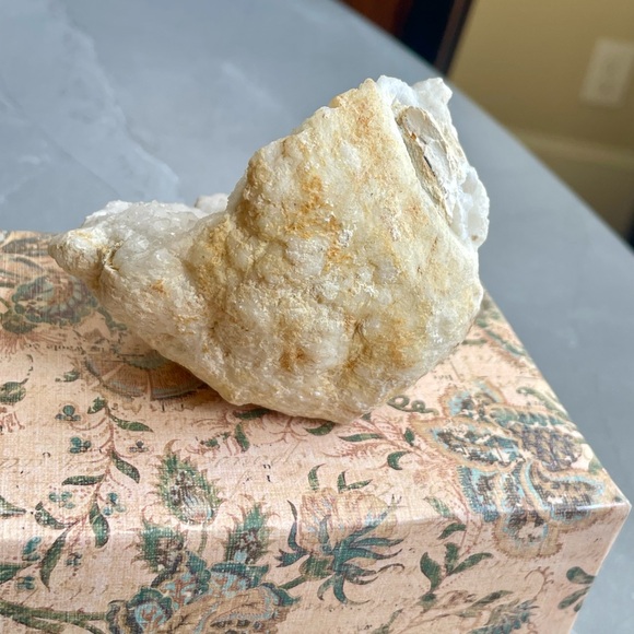 Natural White, Agate Geode Crystals - Picture 4 of 5